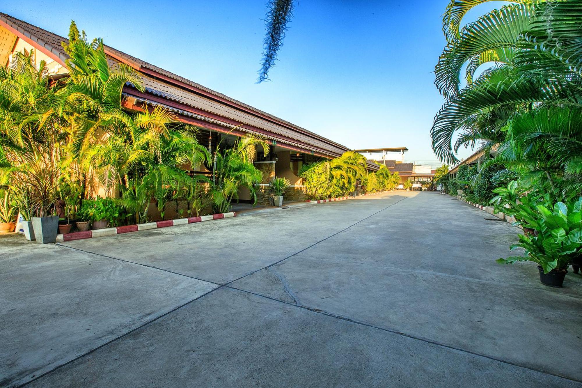 Nida Rooms Central 89 Plaza Resort سوراثاني المظهر الخارجي الصورة